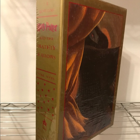 HARRY POTTER Deluxe Edition Book - Picture 4 of 5